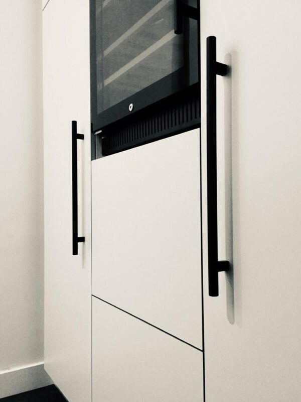 Wine fridge Caple integrated